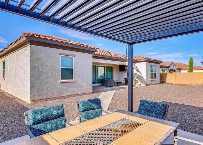 Holiday home 'rapt Expression' W/ Patio!