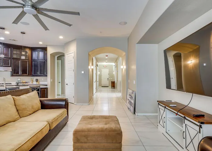 'rapt Expression' W/ Patio! Holiday home