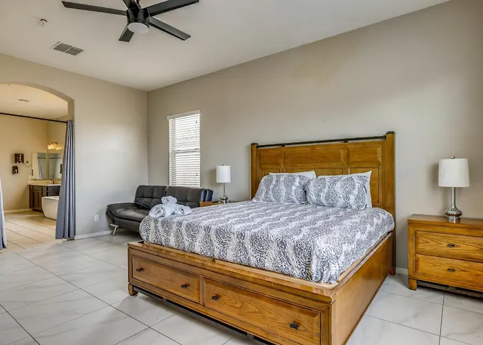 Holiday home 'rapt Expression' W/ Patio! Queen Creek