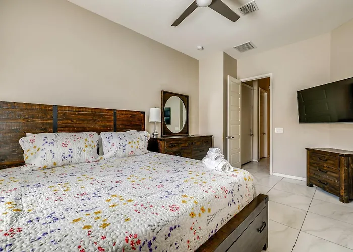 'rapt Expression' W/ Patio! Holiday home Queen Creek