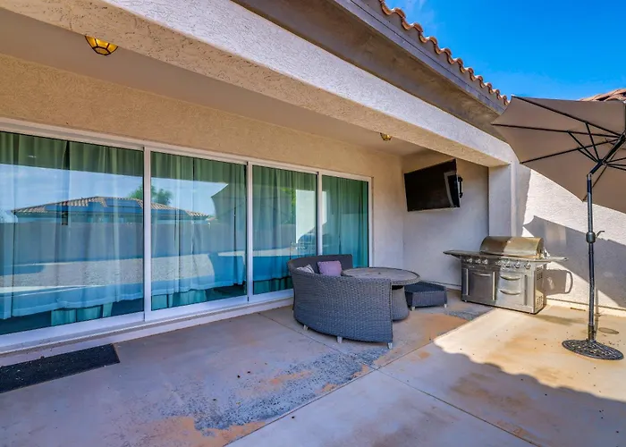 'rapt Expression' W/ Patio! Queen Creek