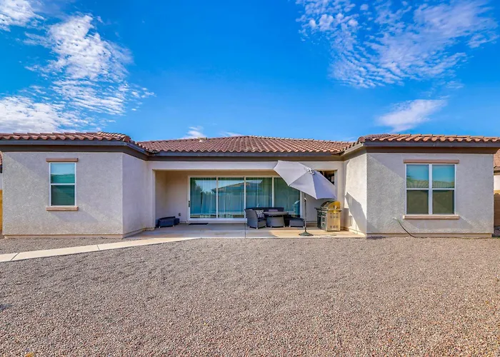 'rapt Expression' W/ Patio! Queen Creek