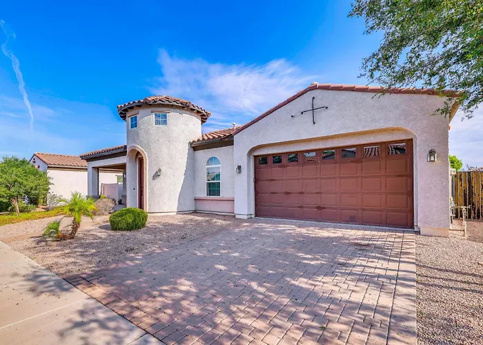 'rapt Expression' W/ Patio! Queen Creek